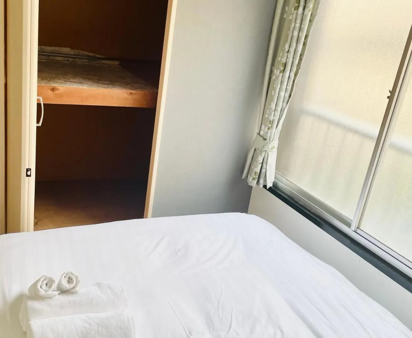 Red House Apartment Tokyo